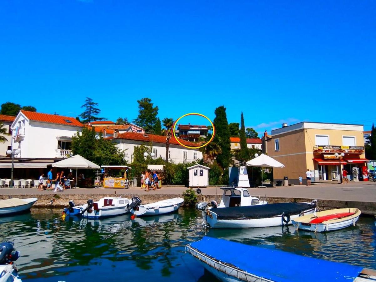 Guesthouse Cecilia 2 Малинска Экстерьер фото